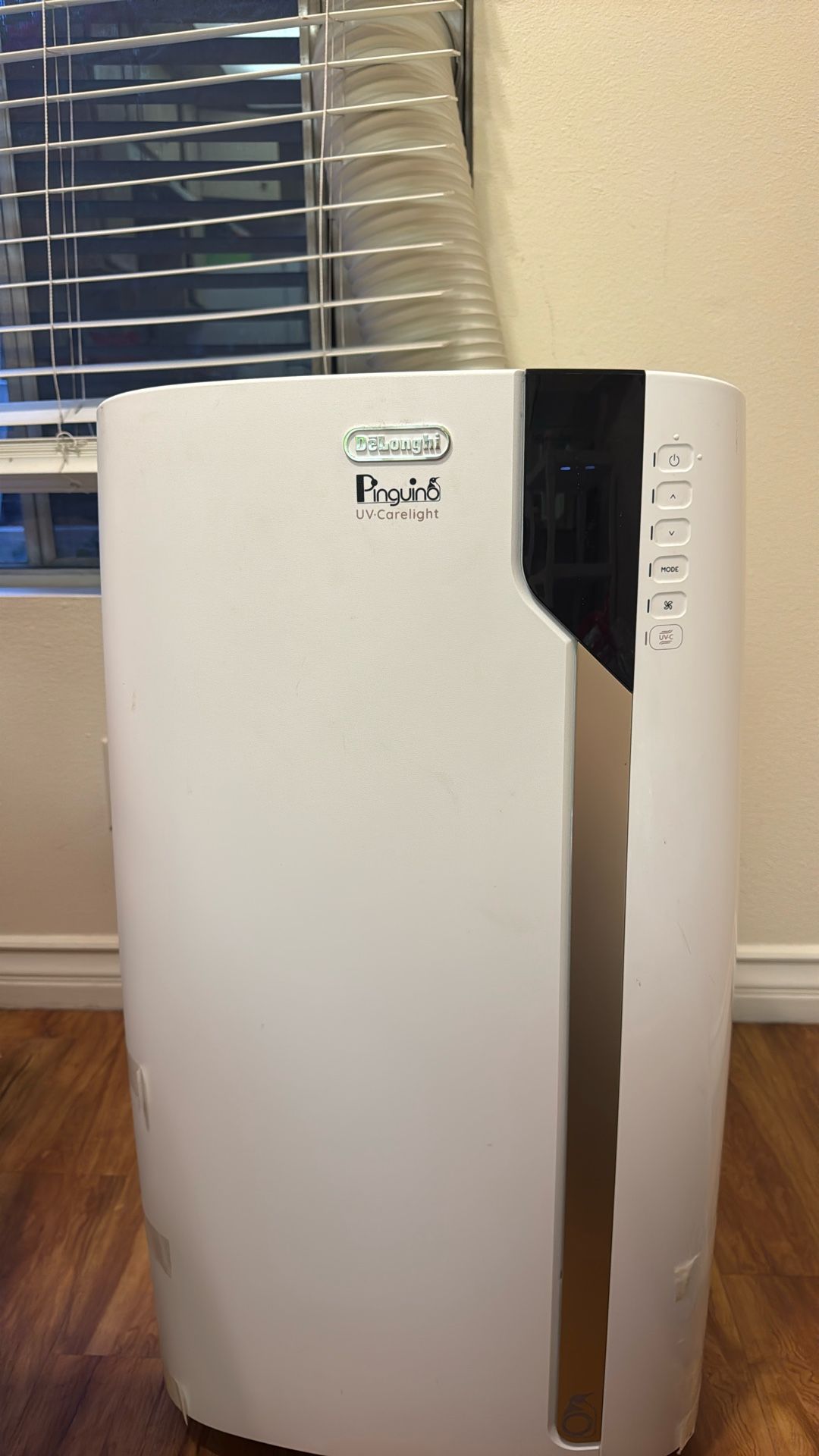 De'Longhi Pinguino UV-Carelight portable air conditioner