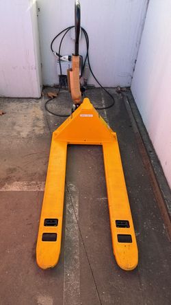 Brand new pallet jack
