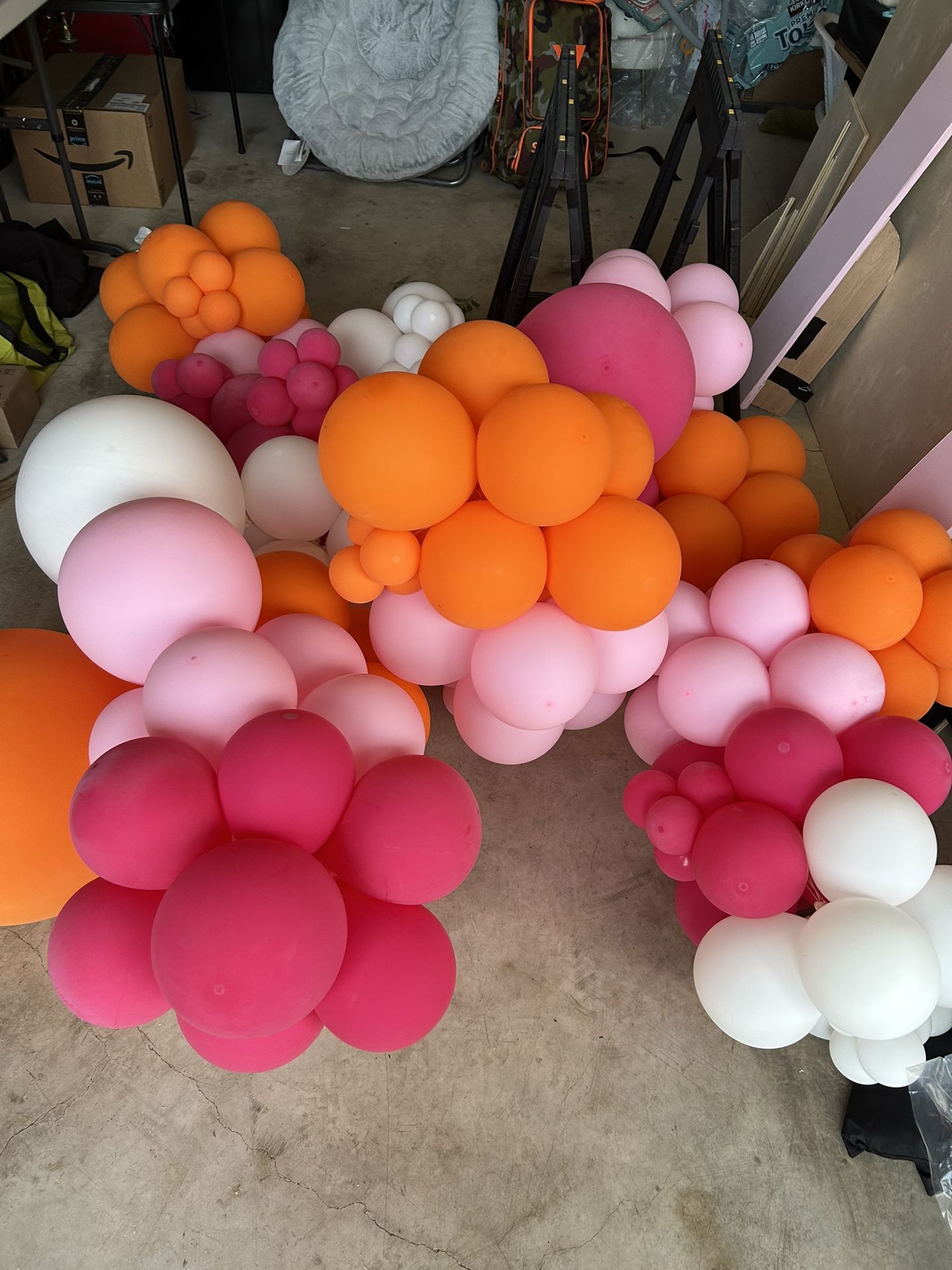 FREE balloon garland