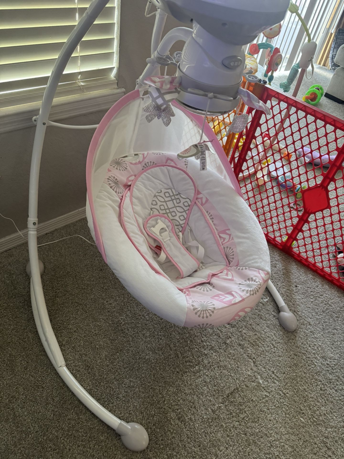Baby swing great condition