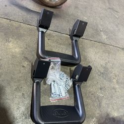 Universal Side Steps Black Pair 