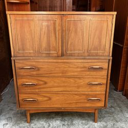 Vintage Mid Century Broyhill Sculptra Style Walnut Highboy Dresser 