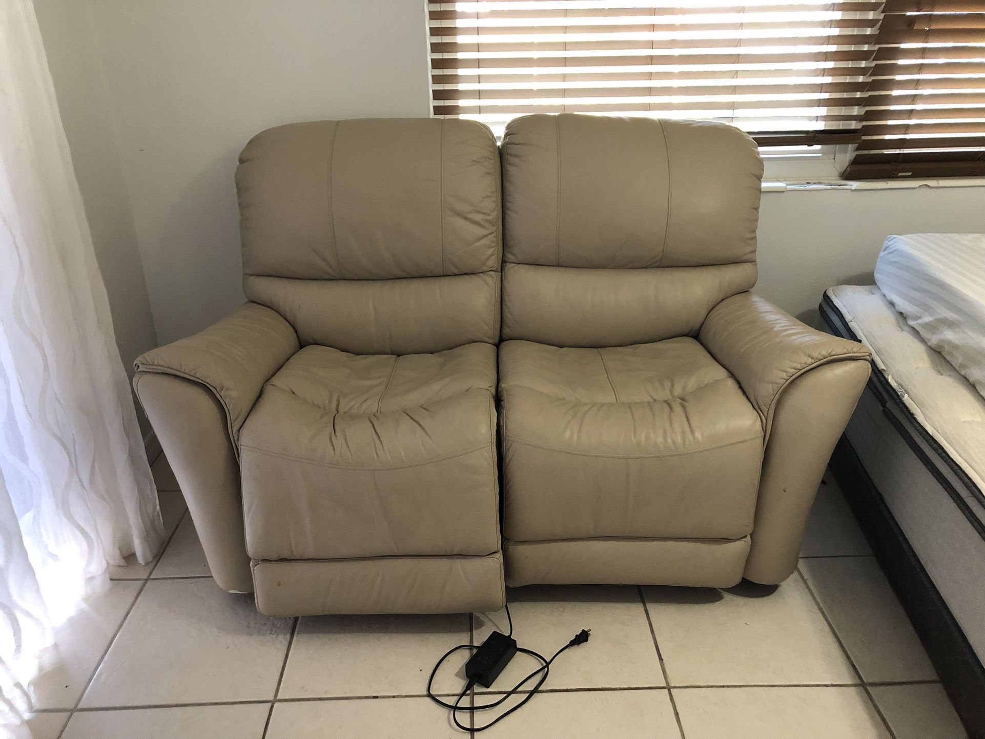 Electric Recliner Couch