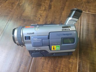 Sony Digital8 Camcorder DigitalHandycam