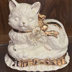 Cream Gold Cat Music Box 
