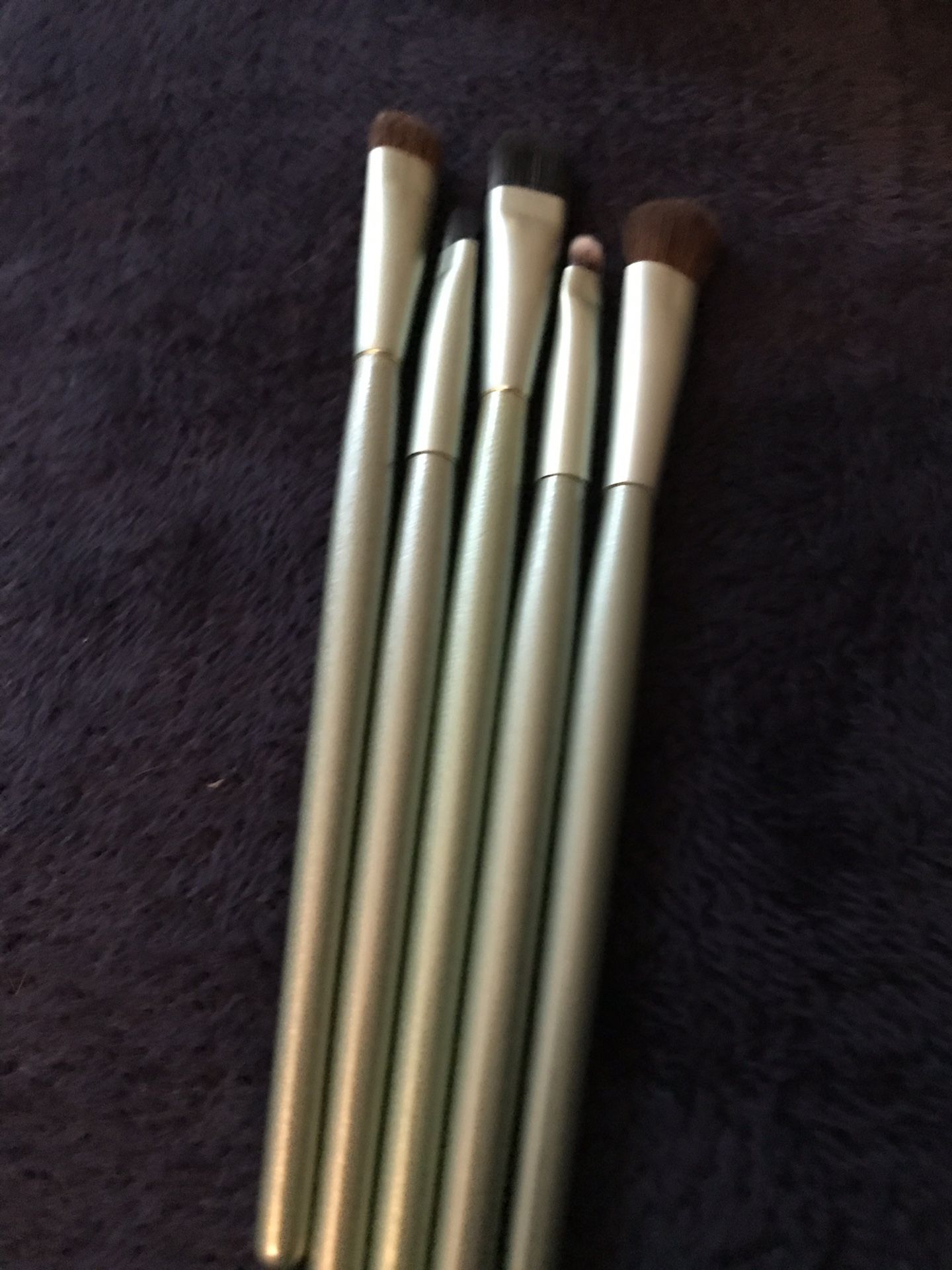 Makeup brushes w case