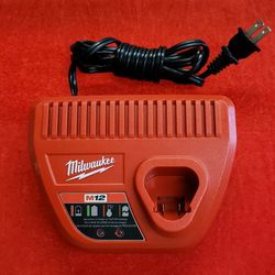 Milwaukee M12 12V Lithium-Ion Battery Charger - No Battery - Charger Only - Working 