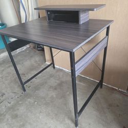 Small Computer Desk