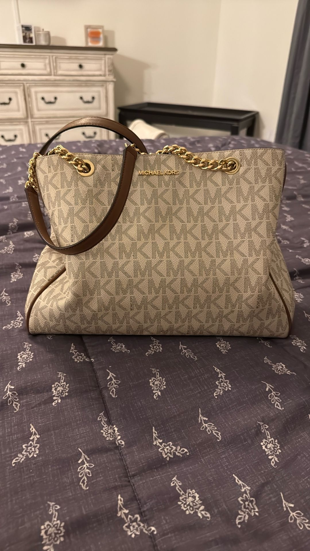 Michael Kors Tote