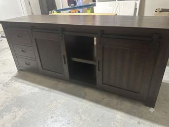 Beautiful wood entertainment center