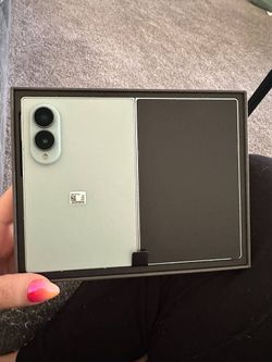 SAMSUNG GALAXY Z FOLD 8