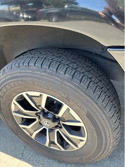 Llantas semi nuevas para Tacoma tundra y sequoia de seis ollas