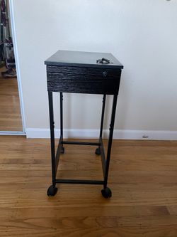 Computer/Video Game Console Stand