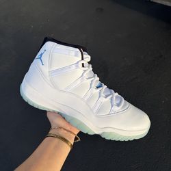 Jordan 11 Legend Blue