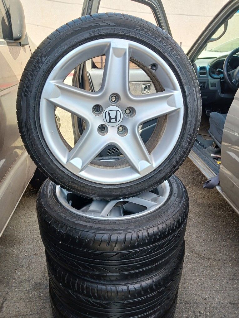 JUEGO DE RRINES PARA CARROS HONDAS ACORP CIVIC CRV YANTAS BUENAS MEDIDA