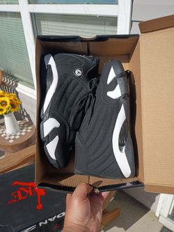 Black/white 14s men's size 8