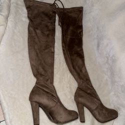 Knee High Boots With High Heel