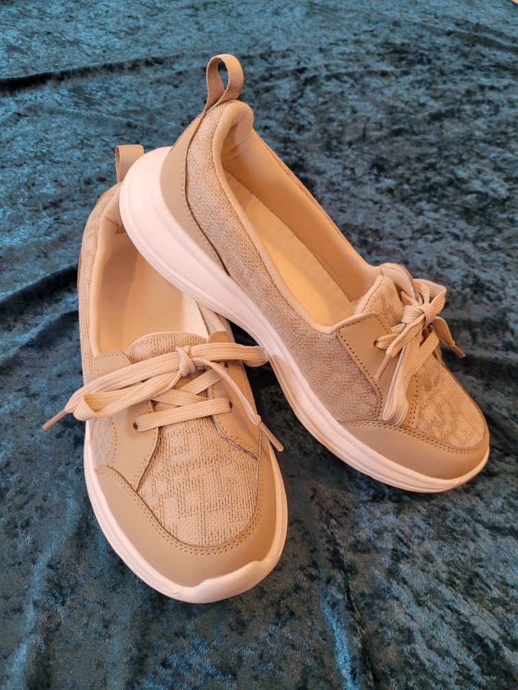 Comfy Walking Sneakers Women Size 7 Khaki