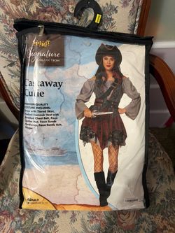 Spirit Signature Castaway Cutie Pirate Costume Medium