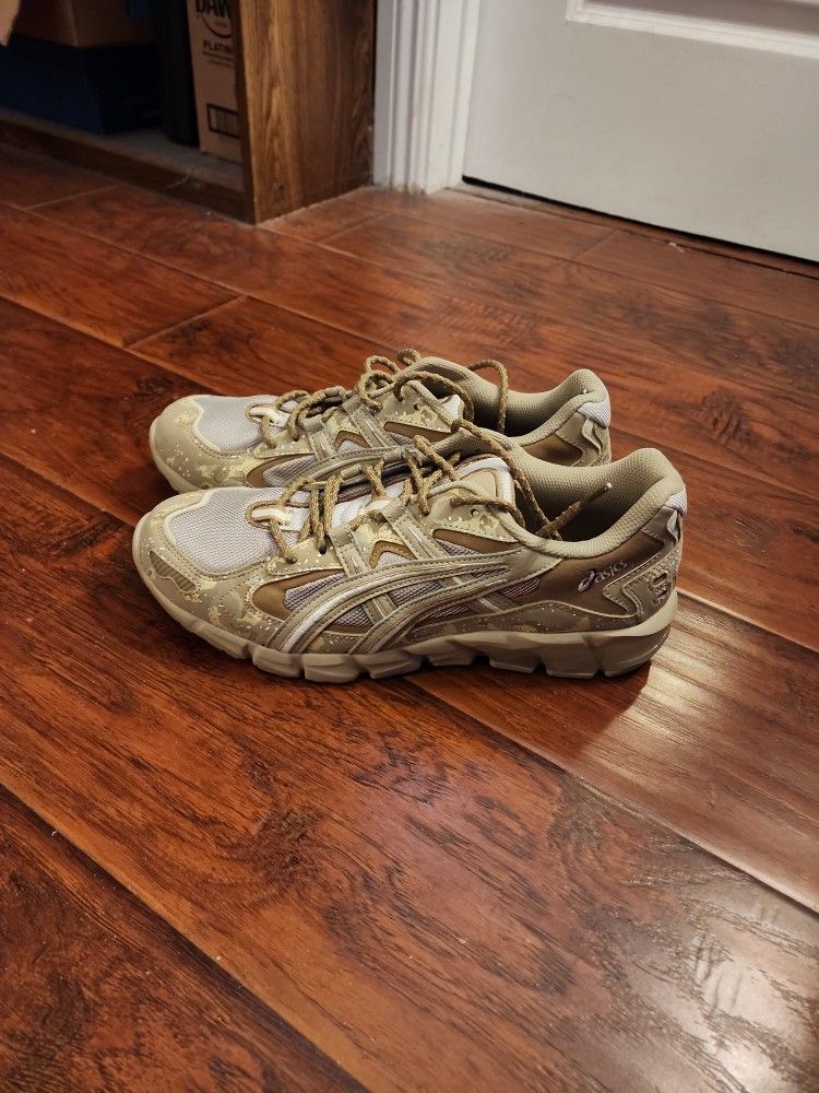 ASICS Men’s GelKayano 5 KZN Camouflage fitness running shoes (Tan