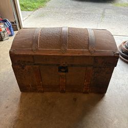 Vintage Treasure Chest
