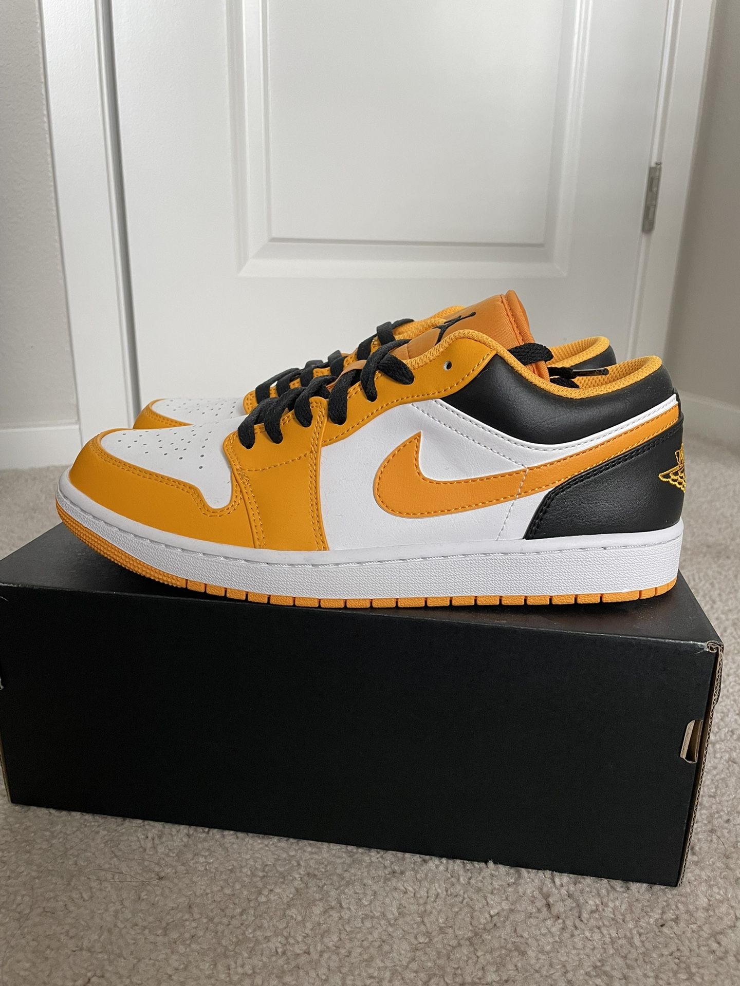 Air jordan 1 Low Taxi Yellow (brand new! 10)