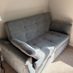 Gray Pull-Out Sleeper Sofa / Futon – Lays Completely Flat