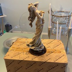 Armani Figurine - Summer Dreaming 1175c