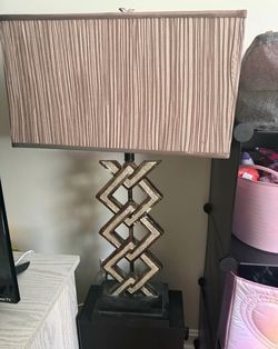 2 lamps