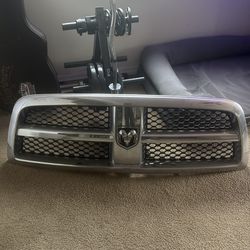 Dodge Ram 1500 Grill