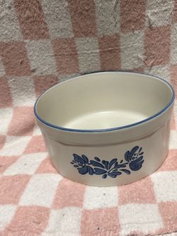 Pfaltzgraff Yorktowne Ceramic Casserole Bowl