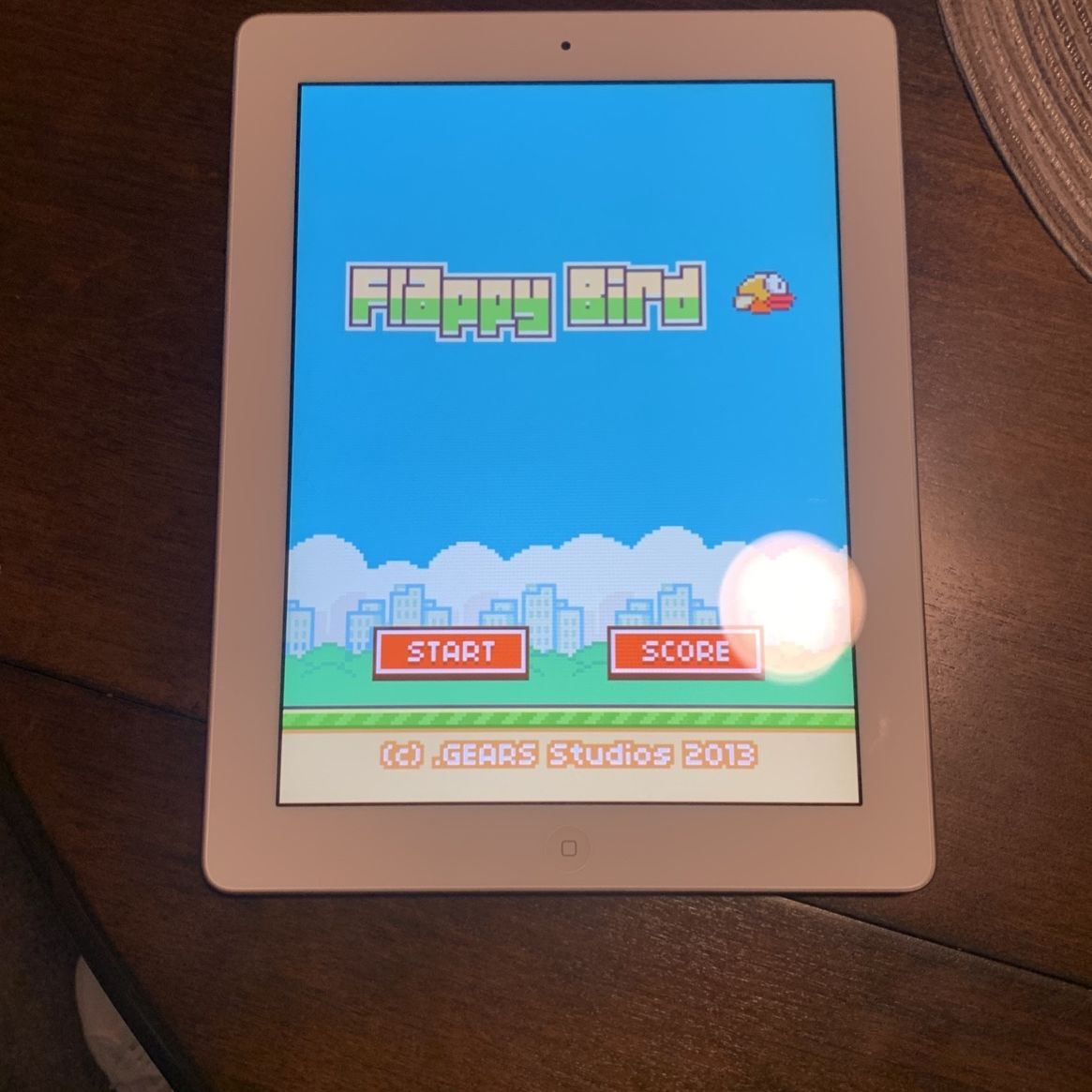 iPad 2nd Gen With Flappy Bird