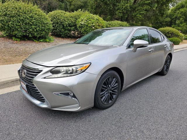 2017 Lexus ES