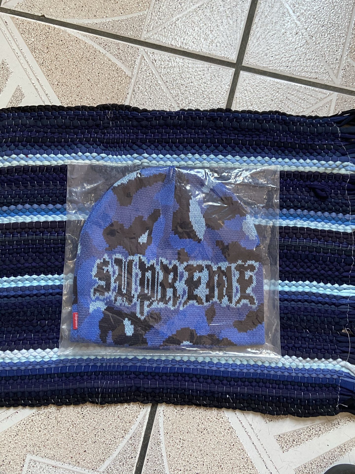 Supreme FW20 Paris Camo Beanie - Blue