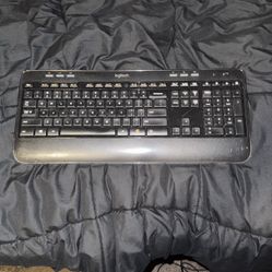 Logitech Blue Tooth Keyboard 