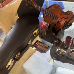 7" Violin With Case