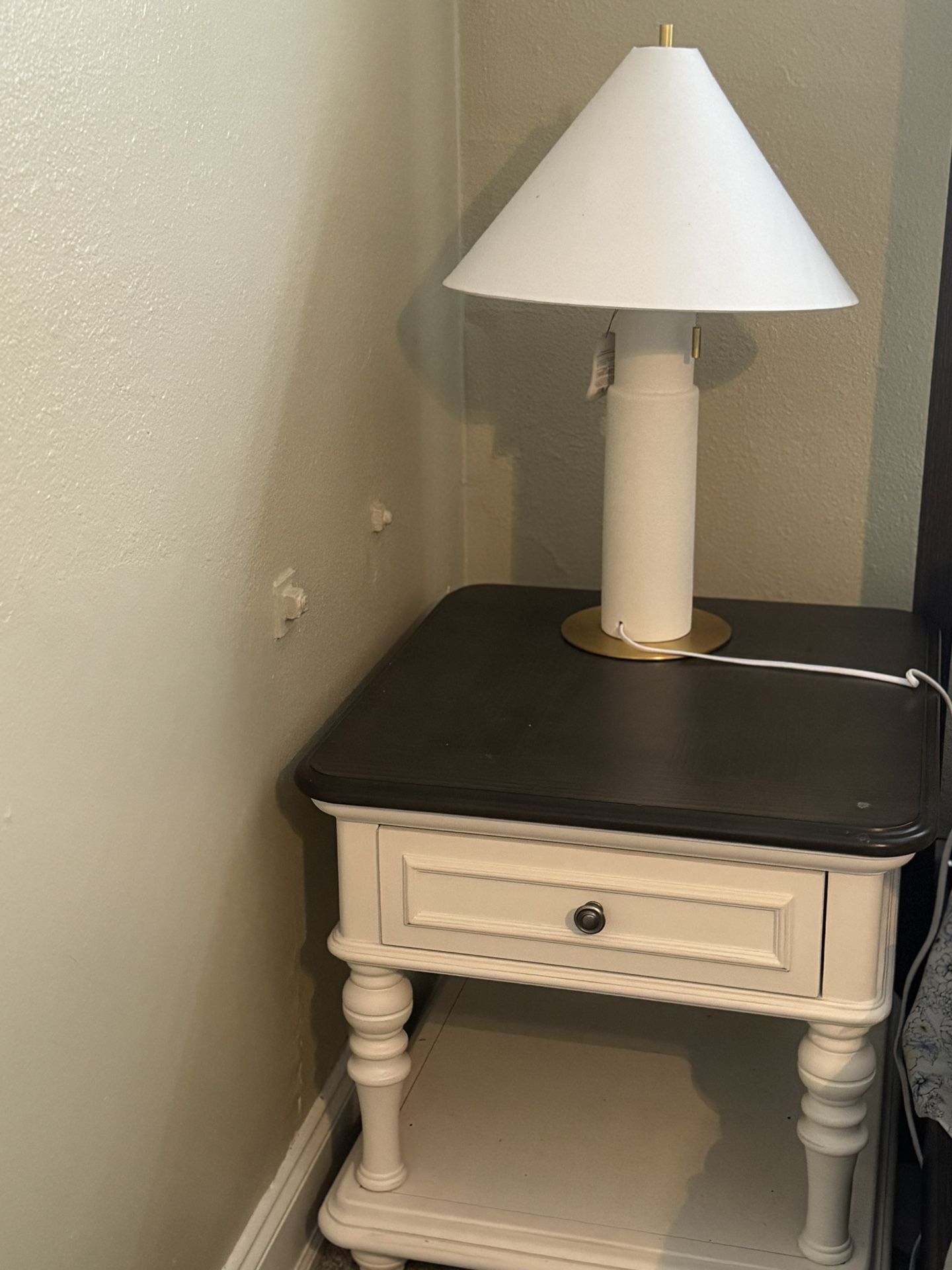 Lamp And End Table 