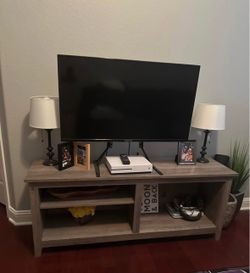 Entertainment center