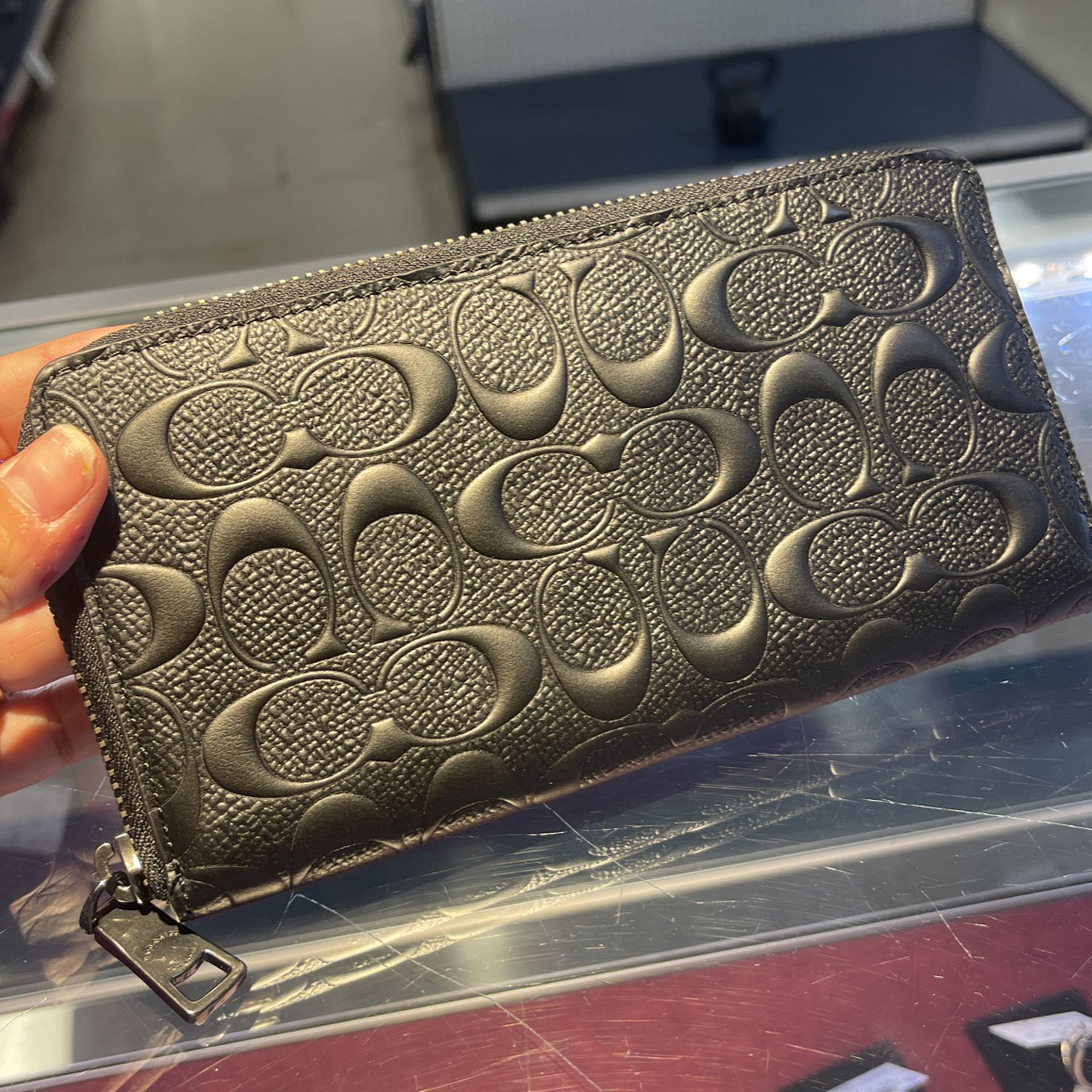 Coach Wallet ‼️ASK FOR DIANA‼️