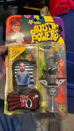 Austin Powers Mini Me collector figuring