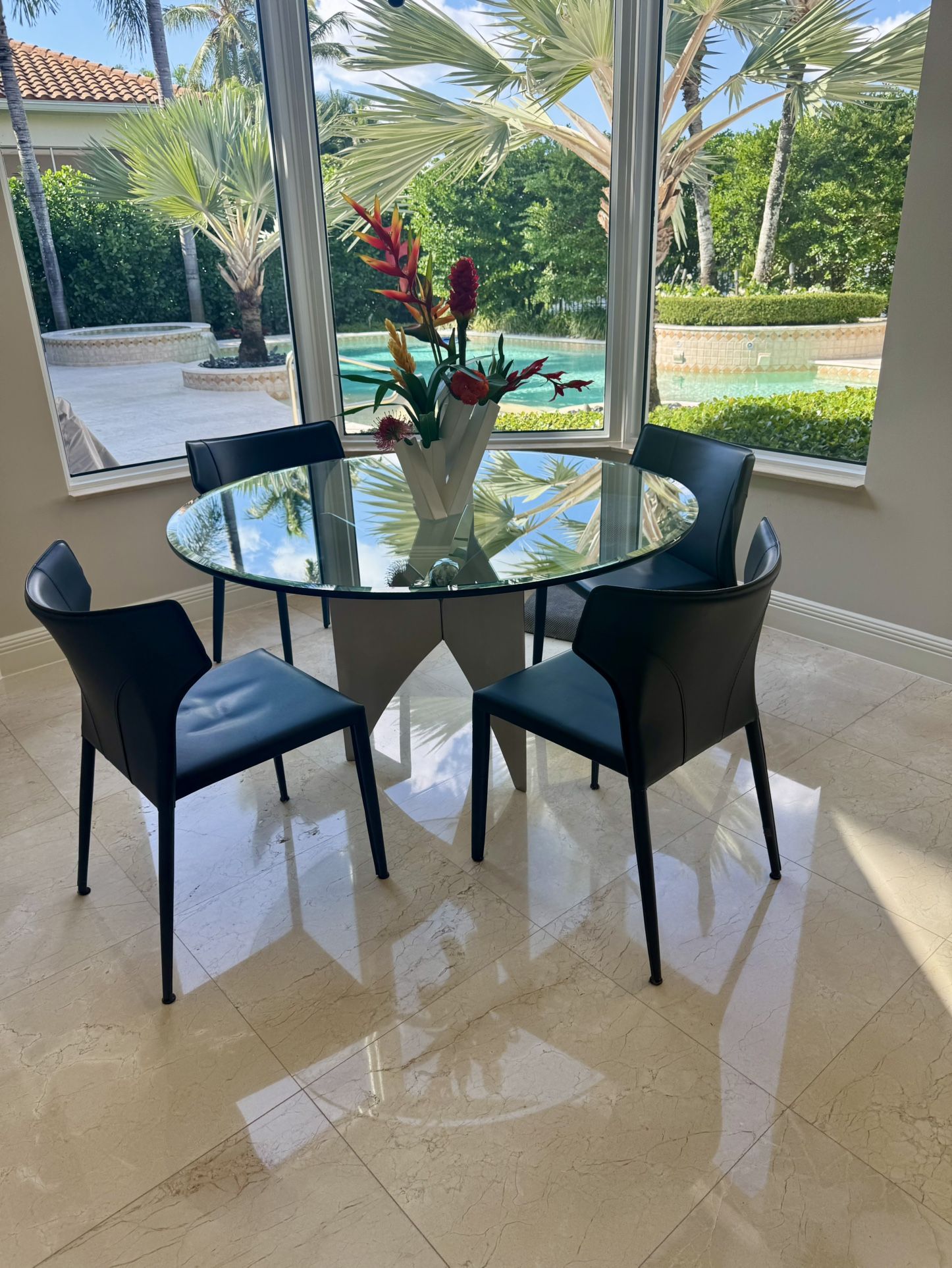 Luxury 54 inch round glass dining table With stainless steel base