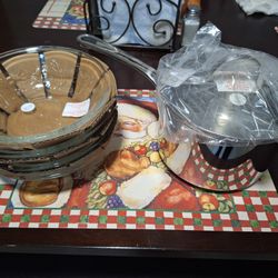 Olla De Princesshouse De 3 Cuartos Y 4 Platos Hondos Están nuevos..