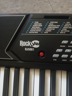ROCKJAM DIGITAL PIANO,NO CHARGER, USING BATTERY FOR NOW,EXCELLENT CONDITION ONLY PICK UP