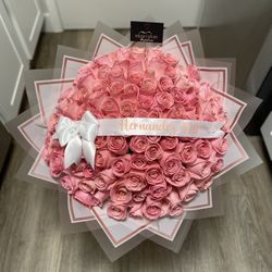 100 Roses Flower Arrangement 