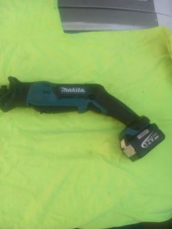 Makita  12 volts