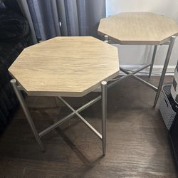 Set Of 2 End tables 