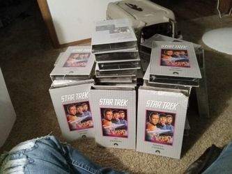 39 VHS MOVIES