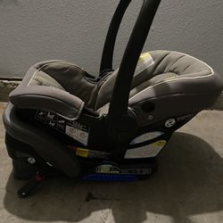 Graco Snugride Snuglock 35 Baby Car seat 
