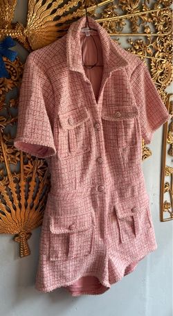 Ladies clothes-sizes below-No Holds