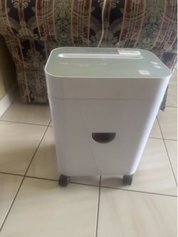 Royal Paper Shredder